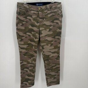Democracy Ab Solution Camo Crop pant Size 14W